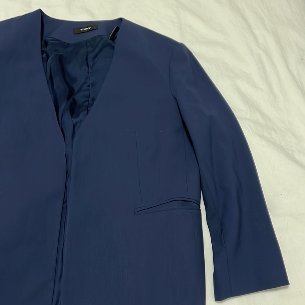 Blue blazer - Picture 2 of 4